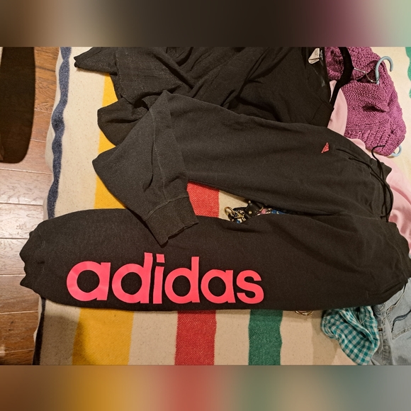 Lightweight Jogger - Picture 1 of 3